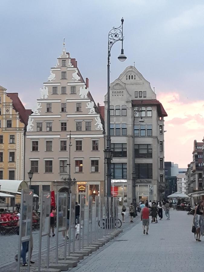 Neoapartments - Rynek Pod Gryfami Wrocław Eksteriør billede